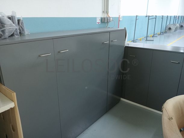 Máquina de Encher Carretos · Armários