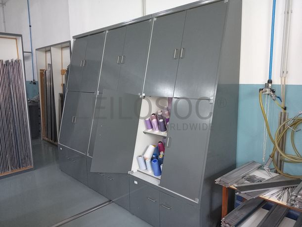 Máquina de Encher Carretos · Armários