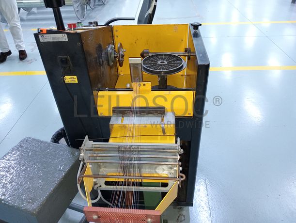 Máquina de Encher Carretos · Armários