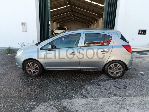Opel Corsa · Ano 2010