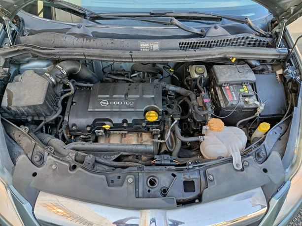 Opel Corsa · Ano 2010