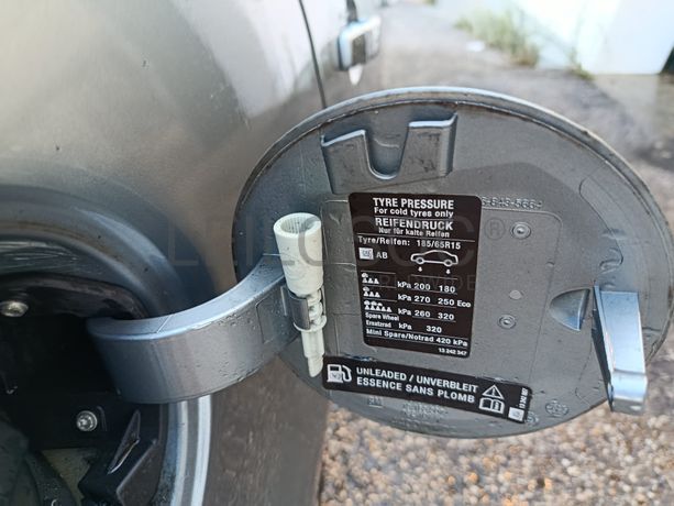 Opel Corsa · Ano 2010