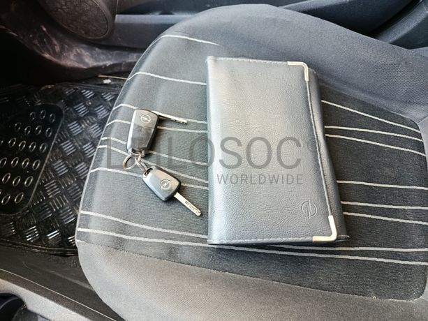 Opel Corsa · Ano 2010