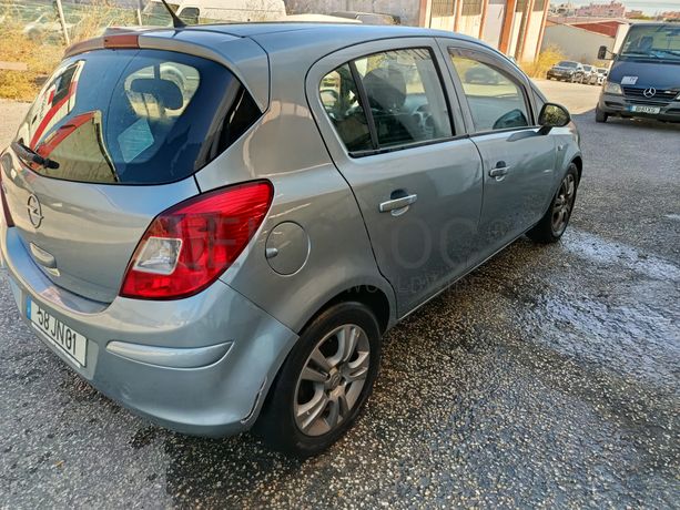 Opel Corsa · Ano 2010