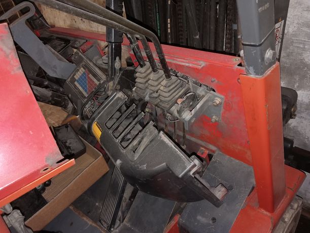 Empilhador Elétrico