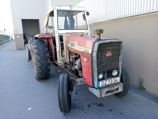 Trator e Reboque Agrícola