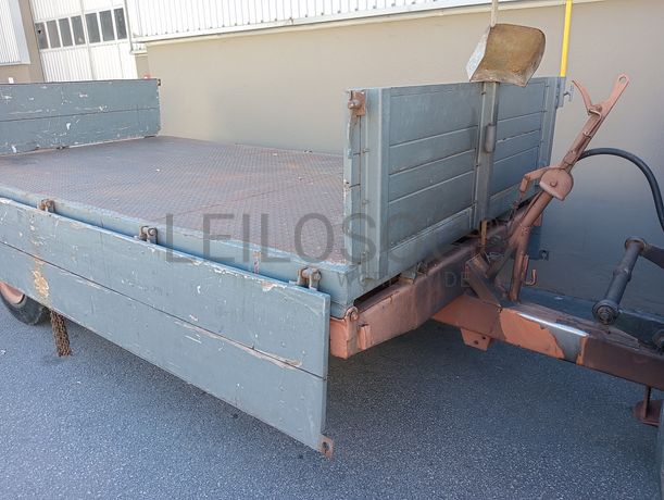 Trator e Reboque Agrícola