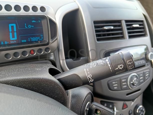 Chevrolet Aveo · Ano 2013