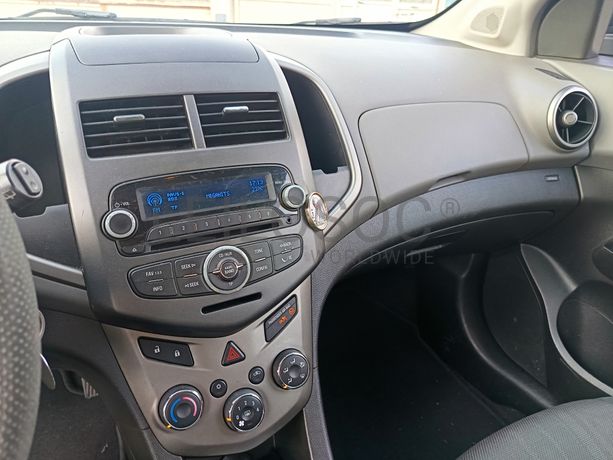 Chevrolet Aveo · Ano 2013