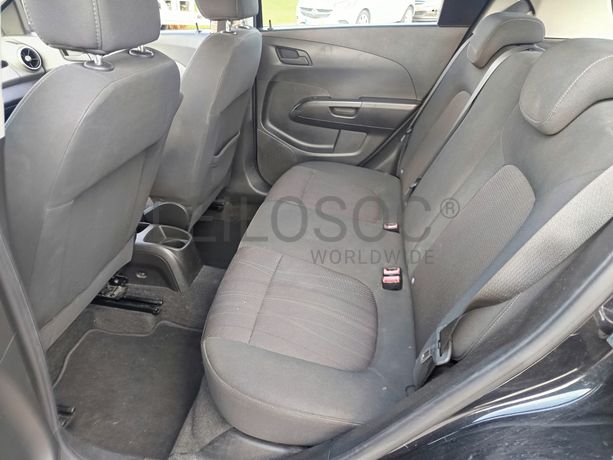 Chevrolet Aveo · Ano 2013