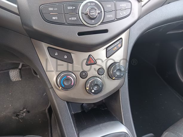 Chevrolet Aveo · Ano 2013