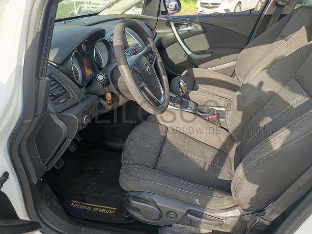 Opel Astra · Ano 2015