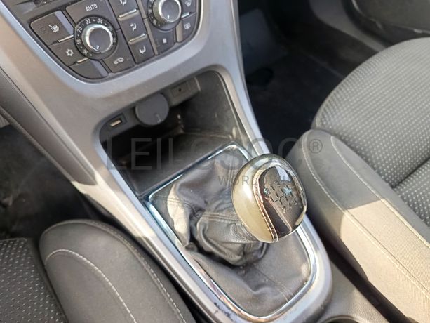 Opel Astra · Ano 2015