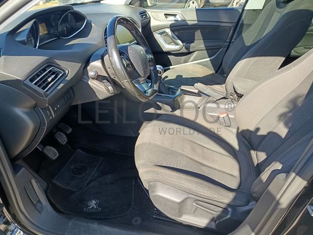 Peugeot 308 · Ano 2015