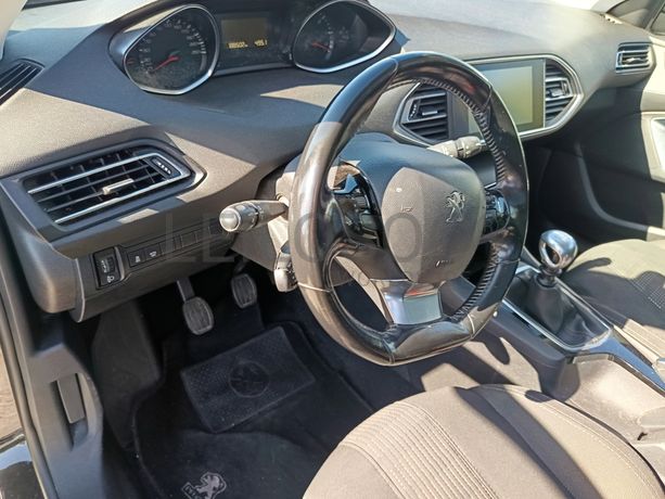 Peugeot 308 · Ano 2015