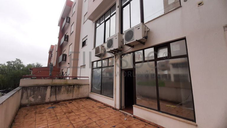 Loja · Torres Novas, Santarém