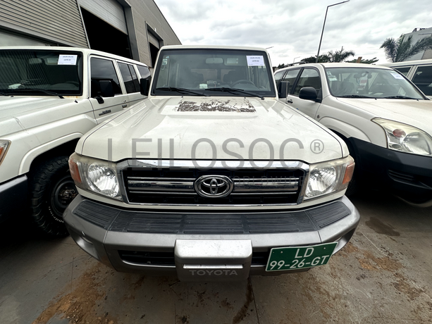 TOYOTA LAND CRUISER