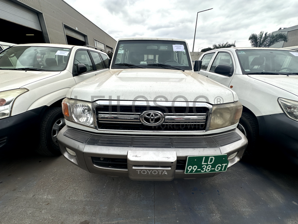 TOYOTA LAND CRUISER