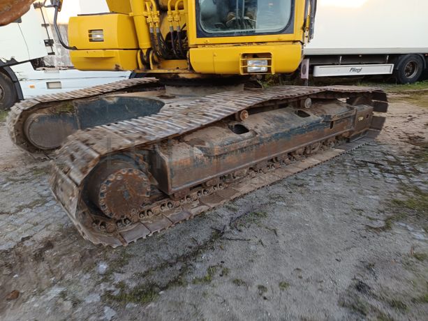 Giratória de Rastos Komatsu PC 210 LC-8 · Ano 2007