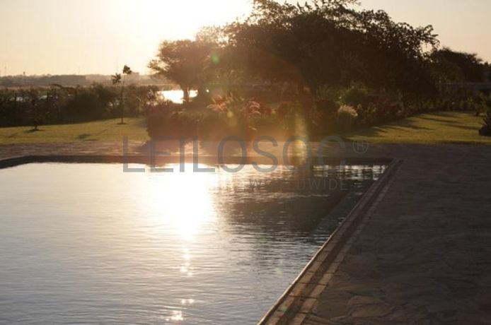 Condomínio Residencial com 32 Moradias em Tete