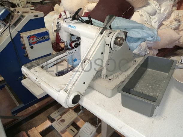 Máquinas de Ponto Corrido · Pregar Botões · Agulhas · Colarinhos