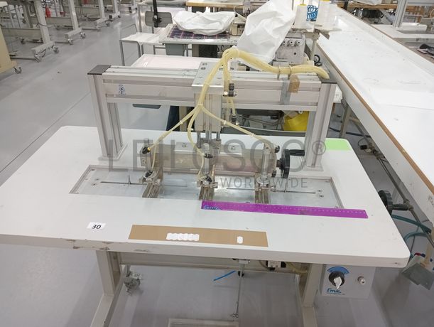 Máquinas de Ponto Corrido · Pregar Botões · Agulhas · Colarinhos