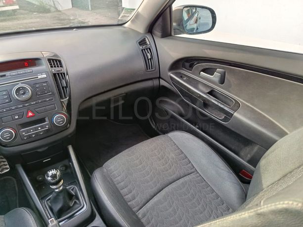 Kia Ceed · Ano 2011