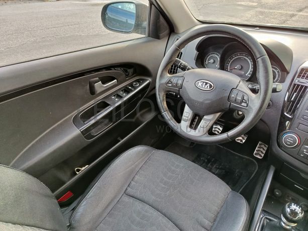 Kia Ceed · Ano 2011