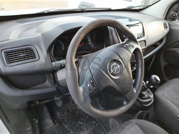 Opel Combo · Ano 2017