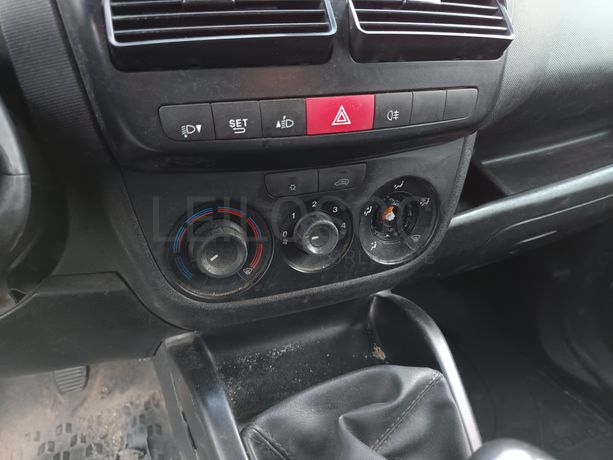 Opel Combo · Ano 2017