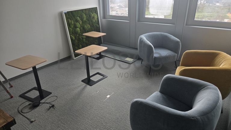 Mobilier de bureau | Furniture | Mobiliário – Lot unique / Single lot / Lote único