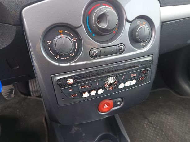 Renault Clio · Ano 2012