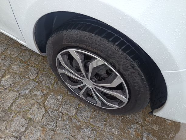 Renault Clio · Ano 2012