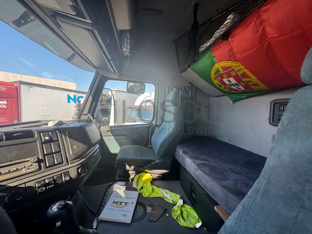 Volvo FH 12-37 · Ano 2000