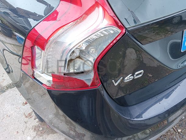 Volvo V60 D4 · Ano 2013