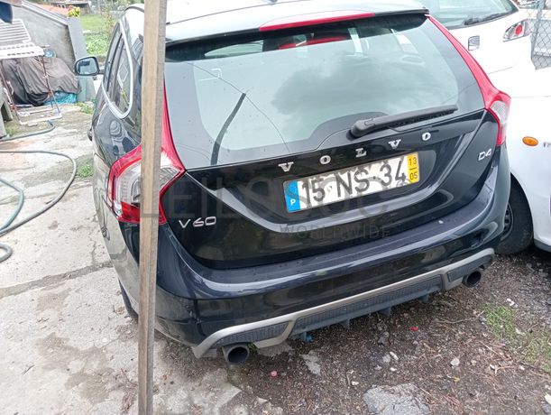 Volvo V60 D4 · Ano 2013