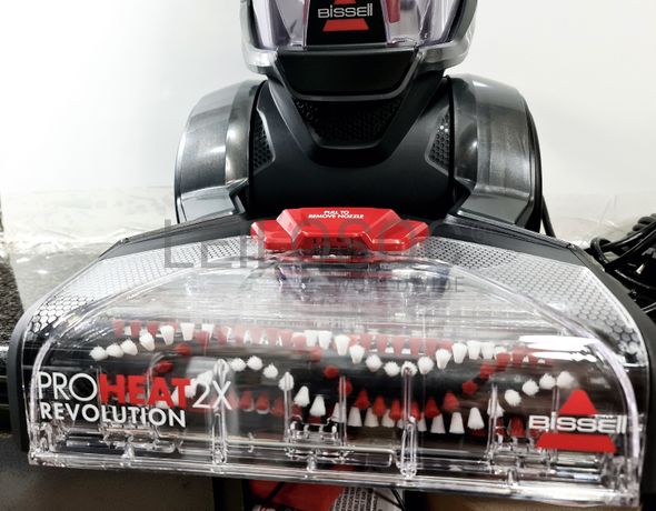 Aspirador vertical de tapetes Bissell ProHeat 2X Revolution