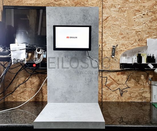 Expositor Multimédia Braun