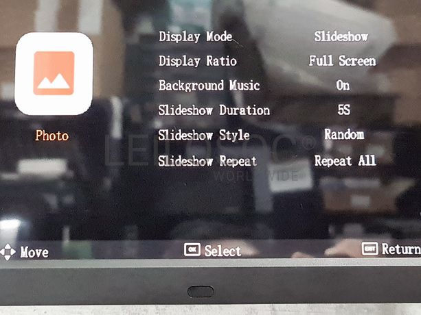Expositor Multimédia Braun