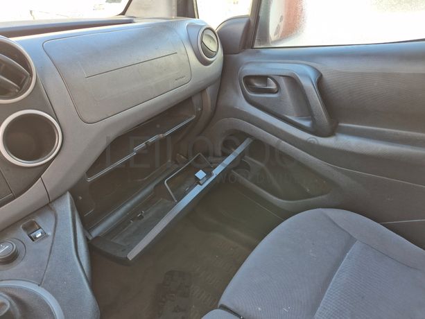 Peugeot Partner · Ano 2013