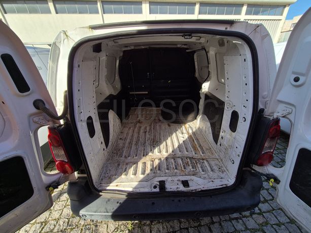 Peugeot Partner · Ano 2013