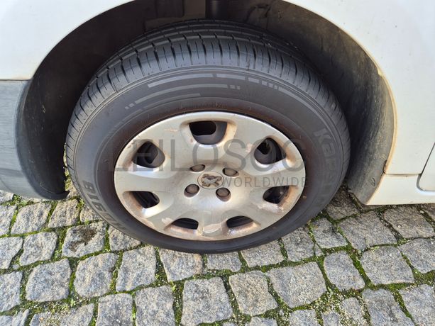 Peugeot Partner · Ano 2013