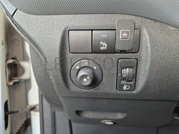 Peugeot Partner · Ano 2013