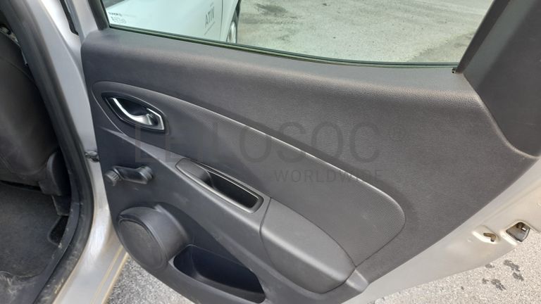 Renault Clio Dynamique S 1.5 DCi · Ano 2016