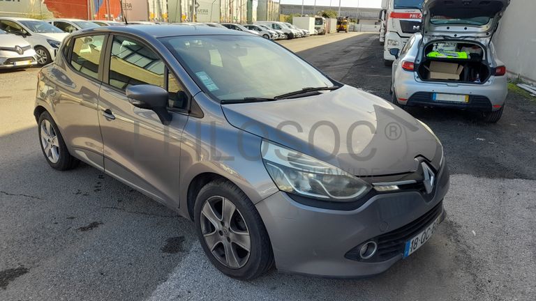 Renault Clio Dynamique S 1.5 DCi · Ano 2015