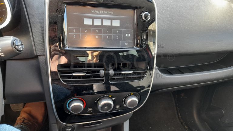 Renault Clio Dynamique S 1.5 DCi · Ano 2015