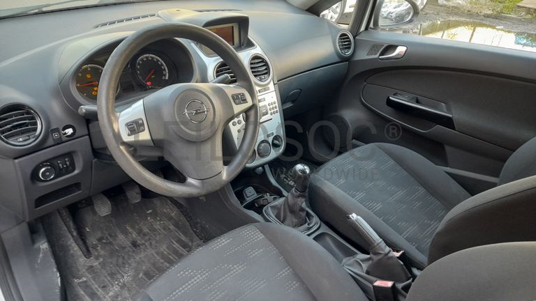 Opel Corsa Van 1.3 CDTi · Ano 2014