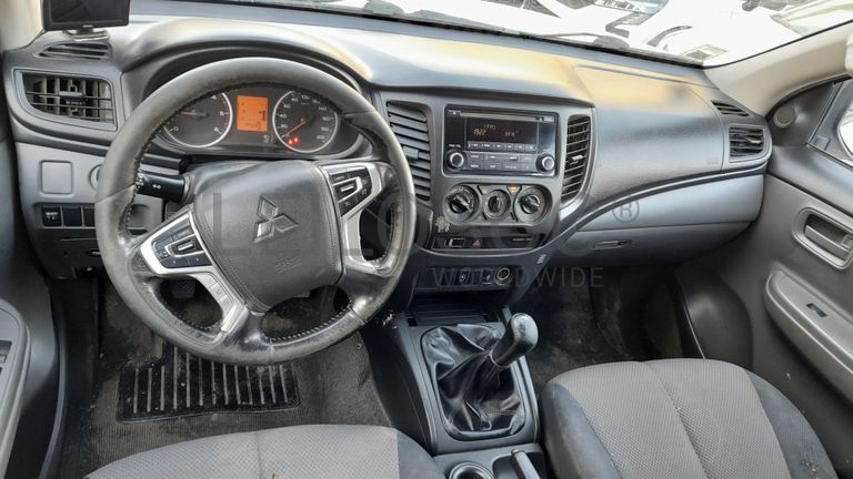 Mitsubishi L200 CD 2.4 DI-D · Ano 2017