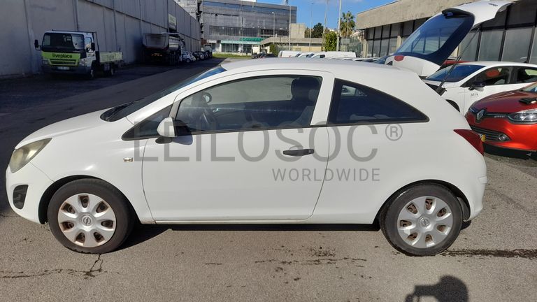 Opel Corsa Van 1.3 CDTi · Ano 2014