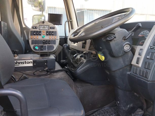 Camião Volvo FLL15 · Ano 2009